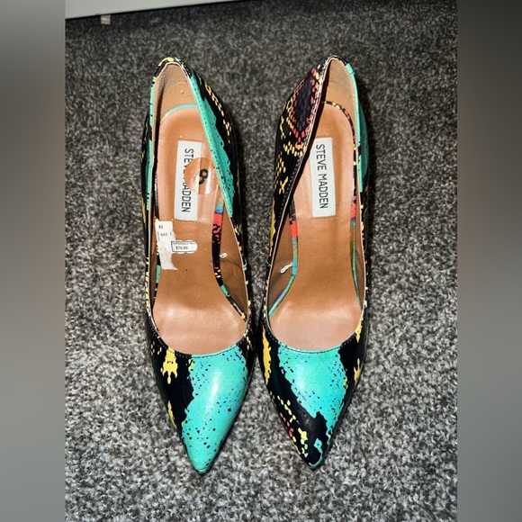 Steve Madden Women’s size 8 Heels. - Picture 3 of 4